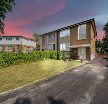 7464 Homeside Gdns, Mississauga, Ontario, L4T 2A7