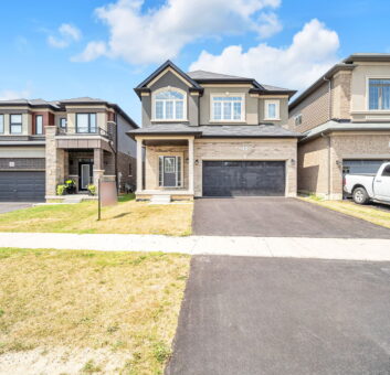 8 Stauffer Road, Brantford, ON N3V 0B1