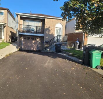 10 Pickard Lane, Brampton, Ontario, L6Y 2M5